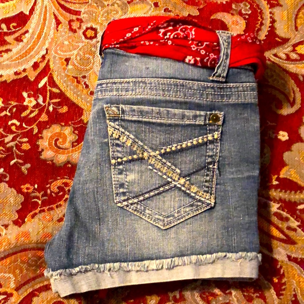 Wallflower jean shorts, size 7